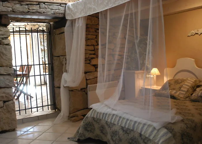 拉康泰莱斯贾丁斯乡村民宿