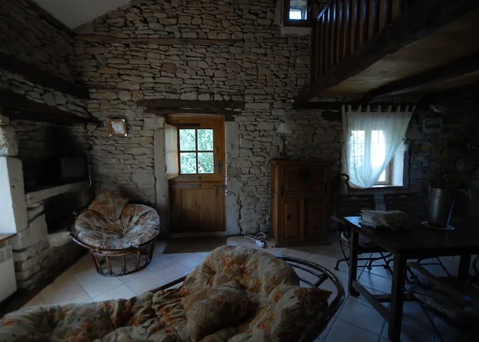 拉康泰莱斯贾丁斯乡村民宿 * Lunan