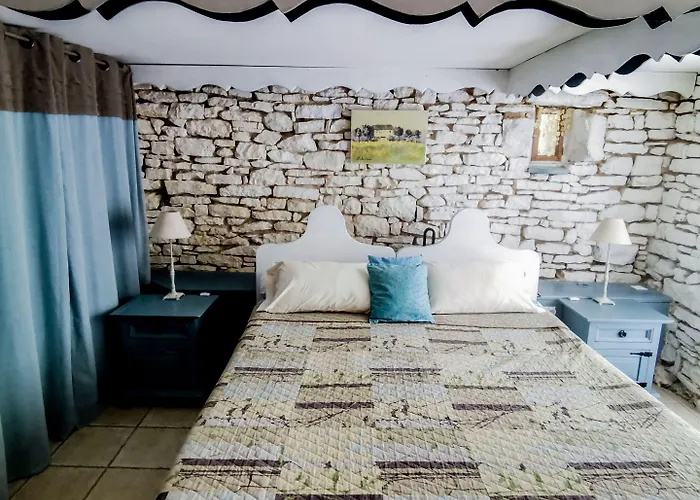 拉康泰莱斯贾丁斯乡村民宿 * Lunan